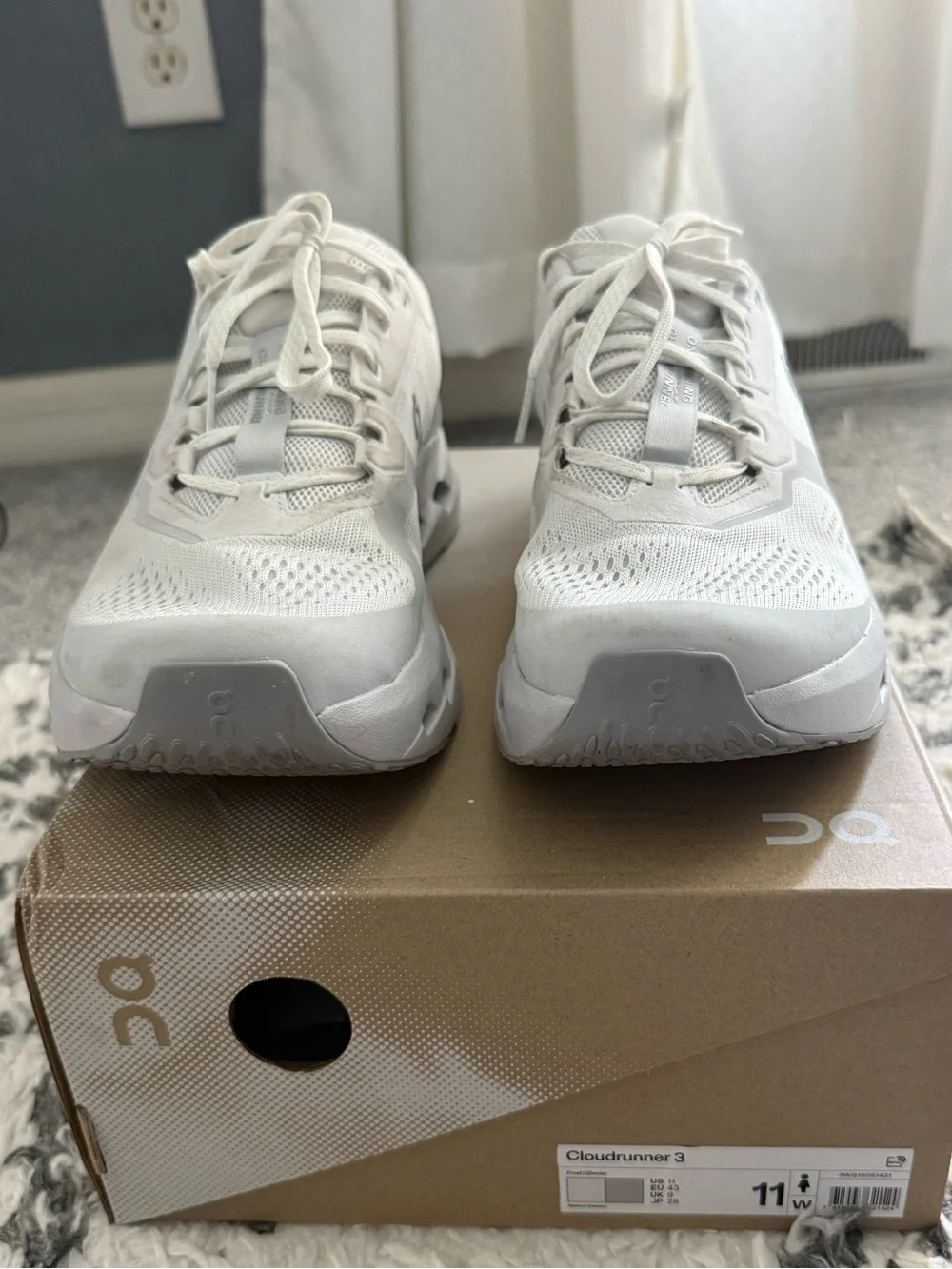 On Running Cloudsurfer 3 Frost/Glacier color Women’s Running Shoes - Size 11